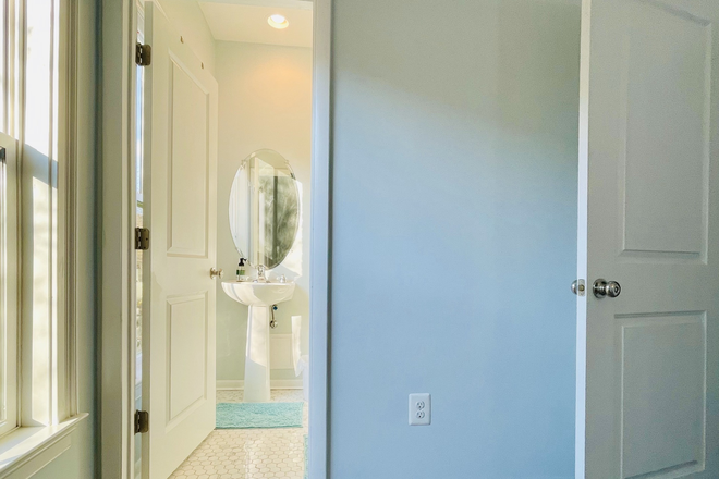 Private Ensuite Bathroom - Private Bedroom with Ensuite Bath | Flexible Lease | Near UMD/DC Townhome