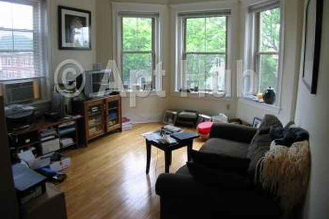 1 - Very well maintained building around the corner from the Harvard Design School. Apartments