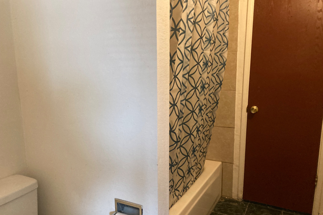 Bathroom with Shower/Tub - N/A Triplex