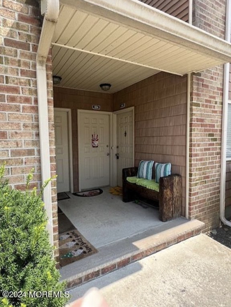 Front Porch - Updated Princeton Horizons Condo For Rent