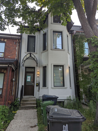 front - 1 Furnished Bedroom 10 minutes from UofT - September 2025 Move-In