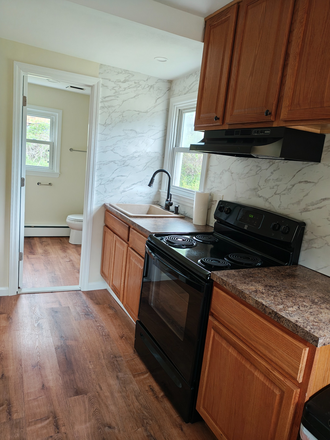 Kitchen - Small Cottage for Rent in Lake Ronkonkoma Apartments
