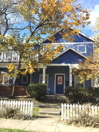 Front view - 1727 18th St - 1727 18th St *2026 FALL pre-lease*  3 bedroom, 2 Bath Great CU-Pearl Location Apartments