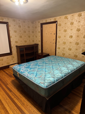 Bedroom (furnished as shown) - 8 McClure St SPRING SUBLEASE House