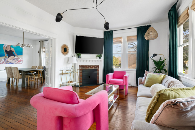 Living room - 4BR/2BA Minutes from MUSC Hampton Park Duplex