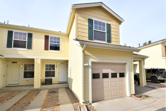 3790 Colorado #C - 3790 Colorado #C (3BR/2BA) Townhome