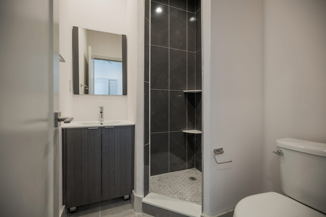 Bathroom - PRIVATE ROOM + PRIVATE BATH SUBLEASE | $795/month –utilities included, Negotiable Apartments