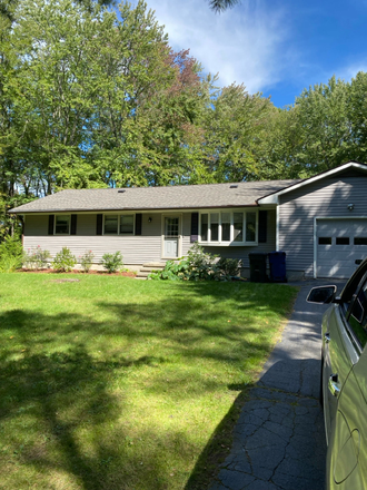 Front of the home - Student Off Campus Home