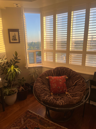 Living space - 1 bedroom in spacious and quiet condo