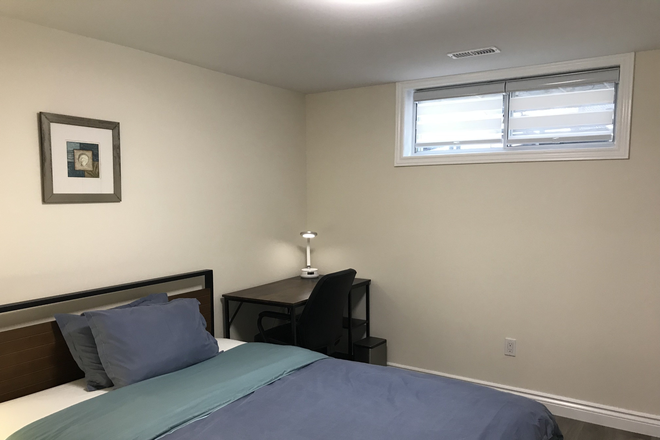 Private Bedroom B (Queen bed) - Private rooms in Downpatrick Crescent, Etobicoke! Furnished+Utils!