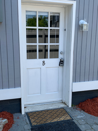 Entrance - **Available June 1, 2026 ** Utilities Included 1 bed 1 ba Convenient, Clean, Safe, Well Mai Apartments