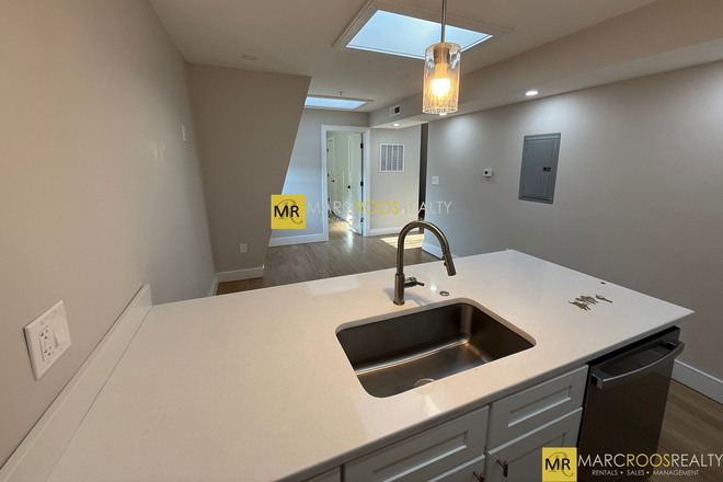 Call NOW for showings! 617-236-8550 - TRENTON ST - LUXE RENOVATED 2-3BR ON TOP FLOOR AVAIL *7/1/2026* W/ SKYLIGHTS, 2 BATH, IN UNIT LNDRY! Apartments
