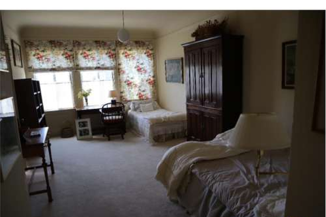 Bedroom - Spacious Bdrm/Studio + bathroom en suite + office $200/month + 10-12 hrs caregiving House