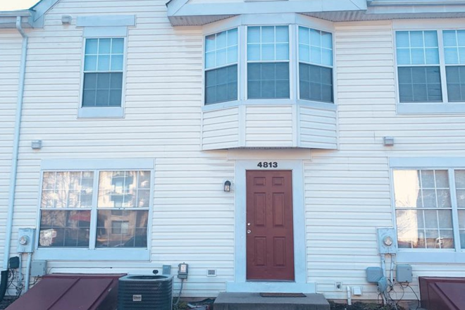 home front - Renovated & Furnished 3BR Townhouse (2.5BA), Walk to UMD, Fits 3-5 Tenants - $3300 Total