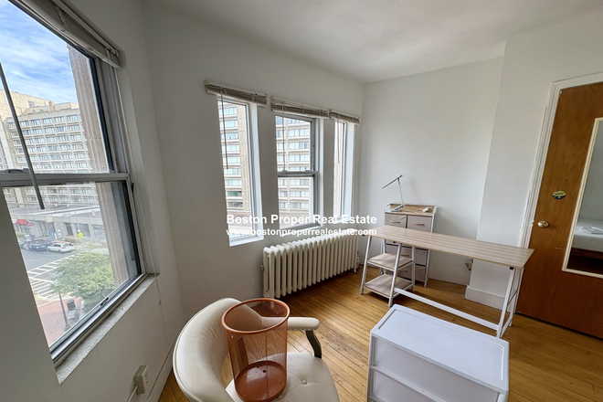 A - 2 bed with Den in Symphony Apartments