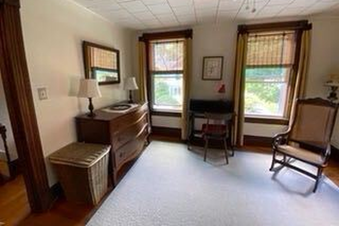 Bedroom - Furnished bedroom in a shared house for spring semester 2025.