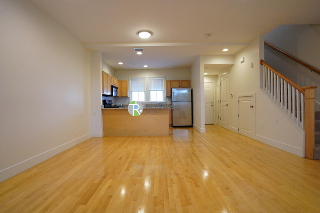 1 - AUG 2026 - Wonderful Cambridge 2b/2.5b, Grad Student OK, No Broker Fees! Apartments