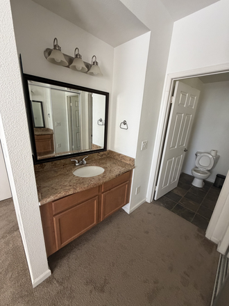 Bathroom - Private Bedroom with attached Bathroom available close to campus from June to September Apartments