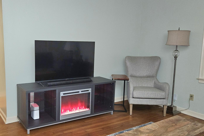 Living Room w/Smart TV & Electric Fireplace - Heart of Decatur Duplex