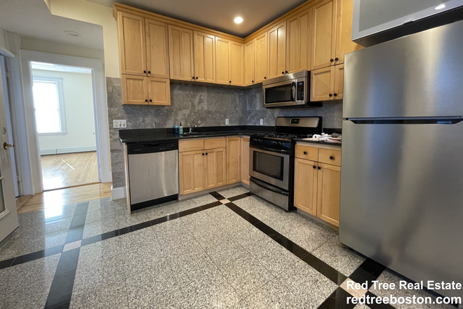 ... - FRESHLY RENOVATED 3 BEDS/2 BATHS MINUTES FROM BU CAMPUS Apartments