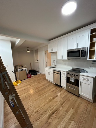 Kitchen - 3 Bed Available 12/1/25! CONTACT NOAH 603-470-8181! Apartments