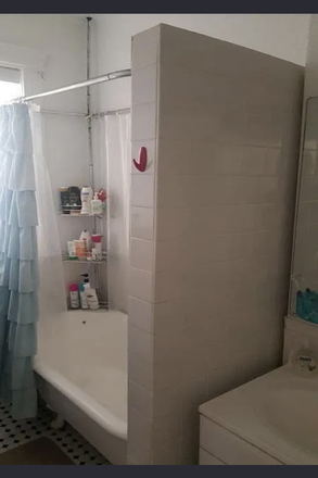Bathroom - 26 Hemenway, Unit 36. 2 Bed, 1 bath. 2 min walk to Berklee. Apartments