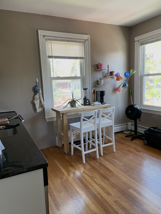 Kitchen - Sunny spacious studio/1b close to campus Apartments