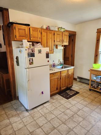 Kitchen - Amherst rental 4 Bedroom Apartments