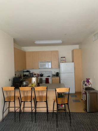 Kitchen - VDCN 3 Bed 2 Bath Private Room June 15-Aug 30 (Summer Sublet)