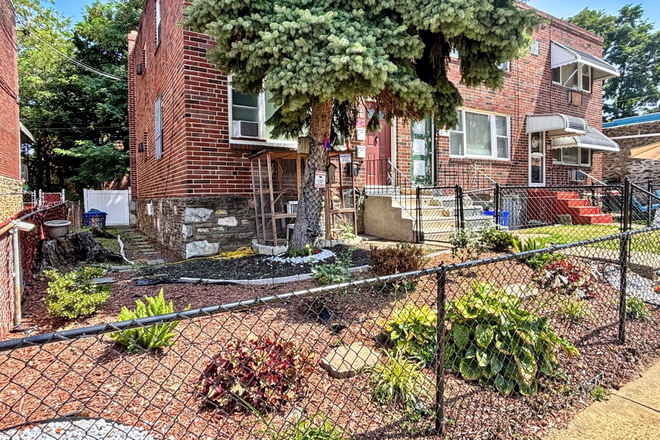 Front Yard - ✨ Your Dream Garden Home Awaits: Spacious 1-Bedroom in Northwest Philly - Available September 1st! ✨