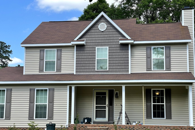 Front of house - 4bd, 2.5 bath two story single family home.