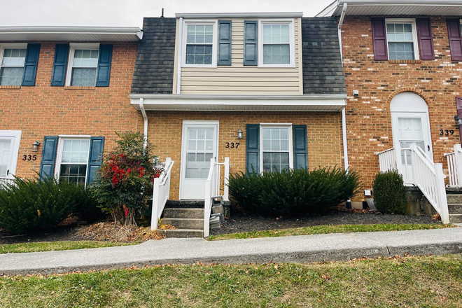 Photo - 2 Bedroom, 1.5 Bath Townhouse