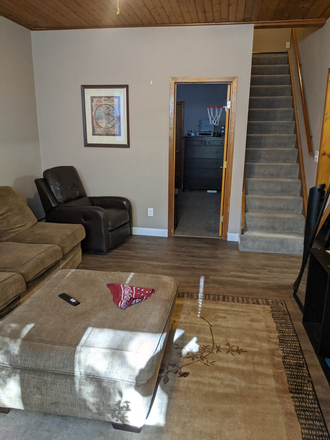 Living Room - 2049 Carroll - Spacious 4 BR Duplex - Easy Walk to Campus! Duplex