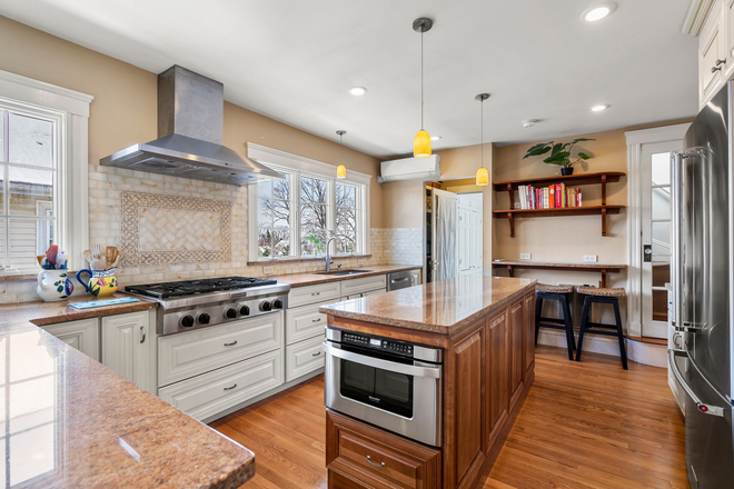 Gourmet Kitchen - Convenient 4 bed- 2 bath Energy Efficient Home in Belmont