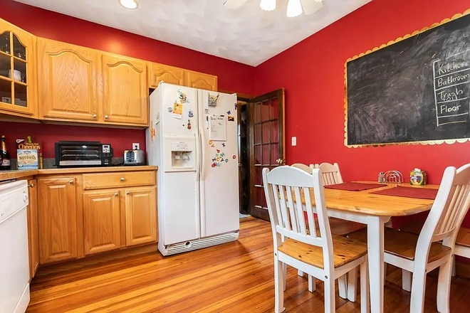 Kitchen - 48 Sunset Road
