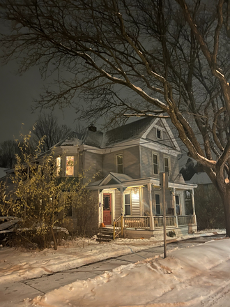 View facing towards the front porch - Summer Lease in the Old North End! *Negotiable Rent* Apartments