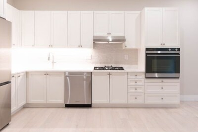 Newly Renovated Kitchen - 1 Bed 1 Bath *Available 9/1/2025*--$2995/month