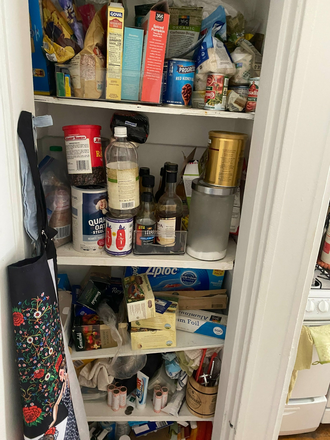 Call NOW for showings! 617-236-8550 - HANCOCK ST - GORGEOUS 1BR/1BA *AVAIL NOW* NEAR CENTRAL SQ W/ H&HW INC, LNDRY IN BLDNG, EIK, DW! Apartments