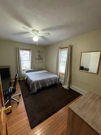 Bedroom - One Bedroom on 4B/1Bath w/Utilities Included, Near Tufts. Washer/Dryer Apartments