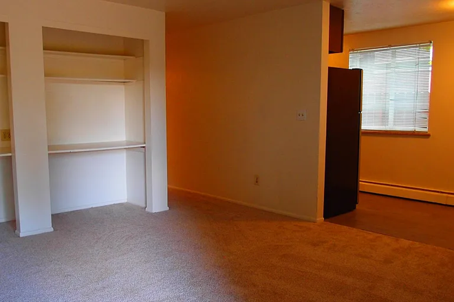 Living Room - Cute 2bd, 1ba in Boulder! Triplex