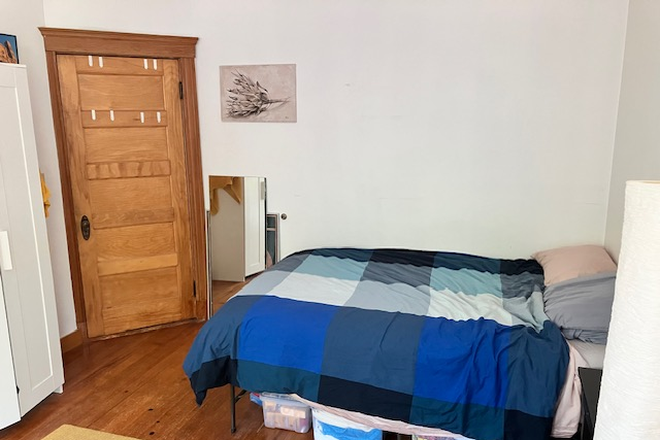 Main Bedroom - Large bedroom in 1,800 sq ft apartment (Washington Square) available June 10th through Augu