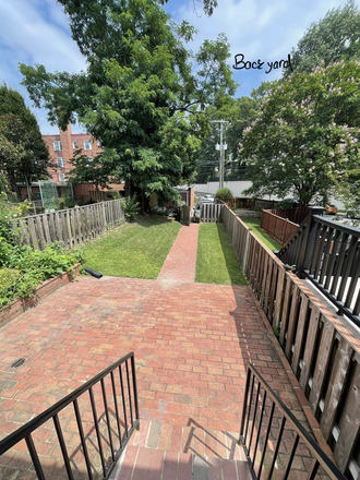 Back Yard - Room in a shared house in Glover Park