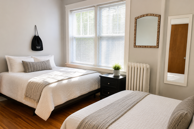 1 - Large 2 bed condo with private outdoor space for rent 9/1 NO FEE Close to BC Shuttle