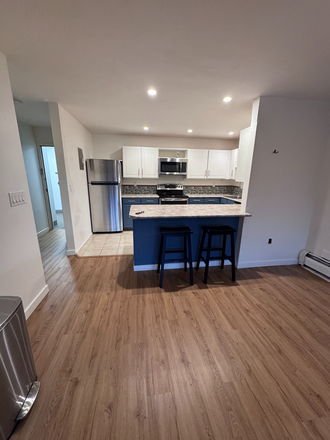 kitchen and living room - 2 bed 2 bath 3rd floor apartment