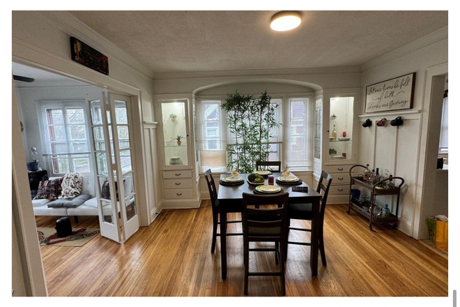 Living Room - Spacious Renovated 3BR / 2BA Home - Prime Location Near CWRU & University Circle