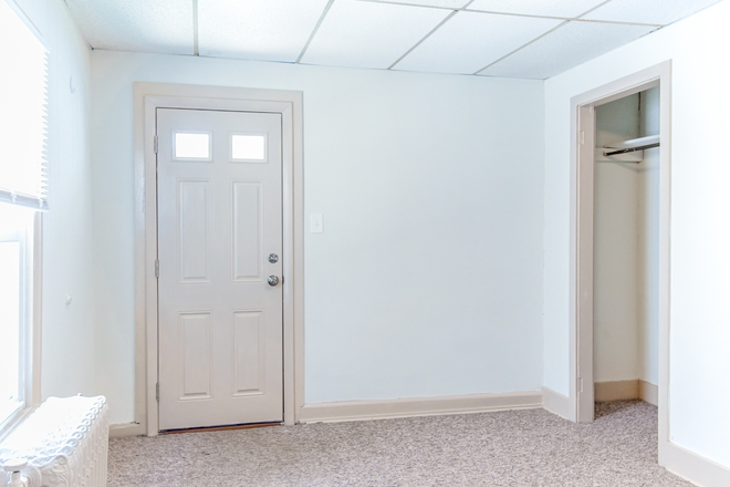 Unit#1 Entrance - 1 Bedroom Apartments Available  School Year 2026-2027