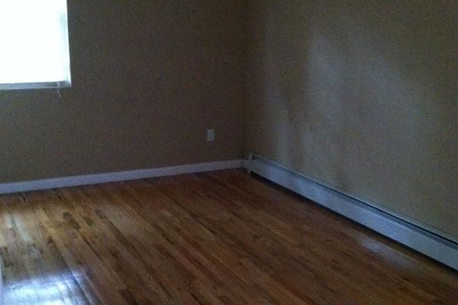 Image 2372735 - Brand New 3 Bedroom Apartment Walking Distance to Hofstra!