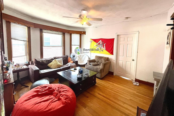 1 - Prime Location! Modern 4BR Close to Tufts & Green Line – JUNE 2026 Move-In, NO BROKER FEE