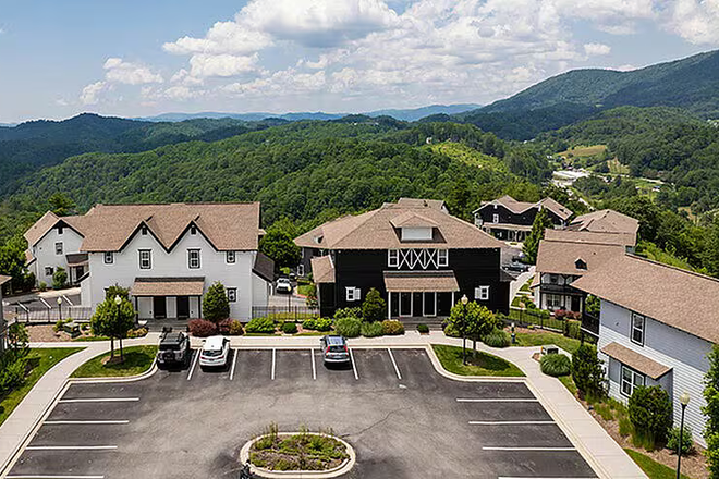 House - Highpointe at Boone