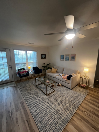 Living Room - Riverland Woods Apartments